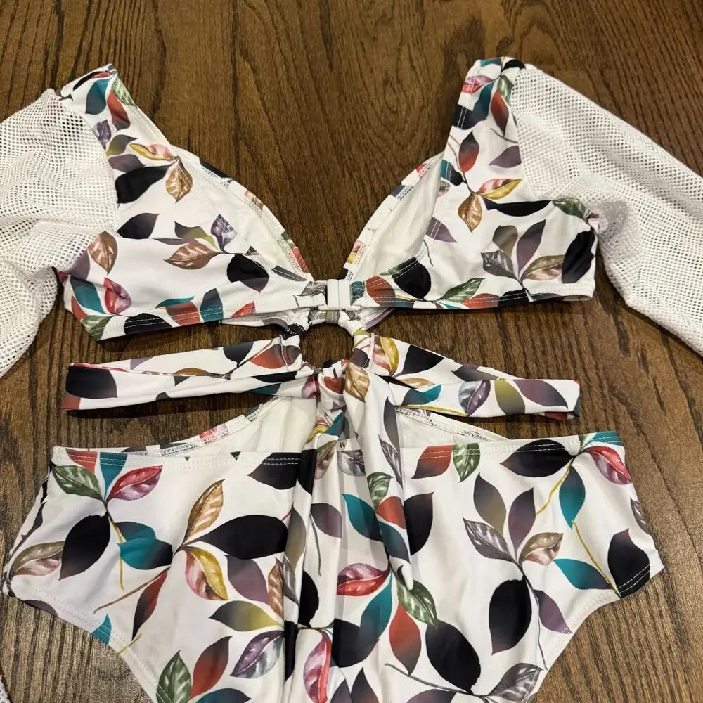 Boutique White Long Sleeve Mesh Floral One Piece Swim Suit Monokini Size Medium